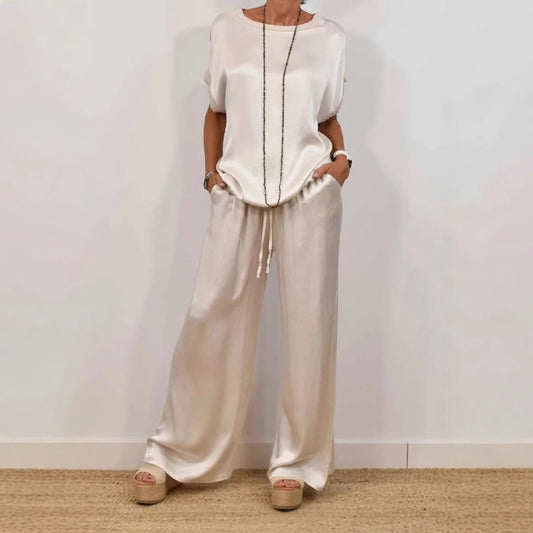 قميص فضفاض وبنطلون واسع الساق وبدلة كاجوال