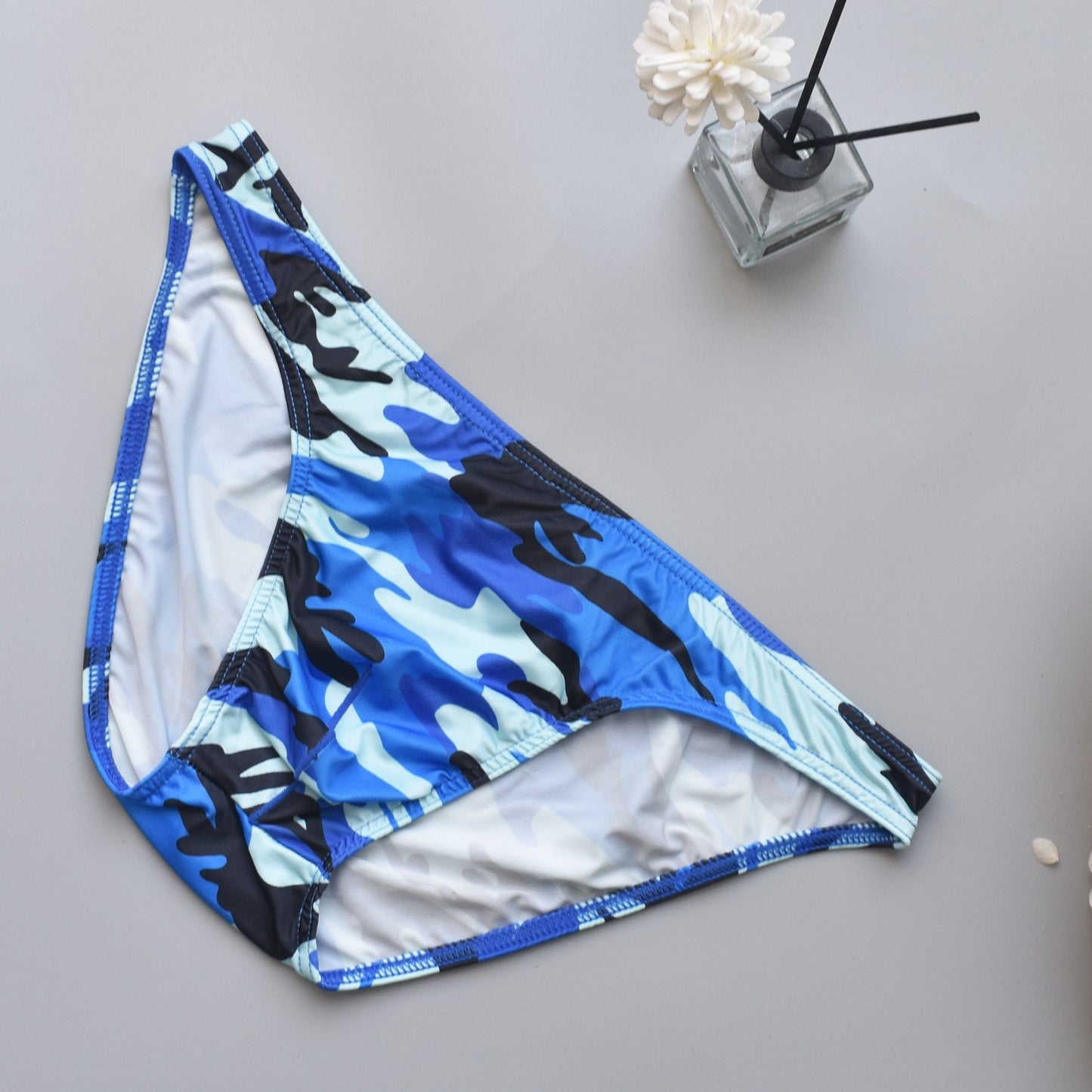 ah46-Men's fashionable low-waist quick-drying briefs